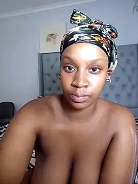 Snapshot of Candy_Love_18 chatting on February 6, 4:58 pm Candy Love 18 online show from February 6, 4:58 pm