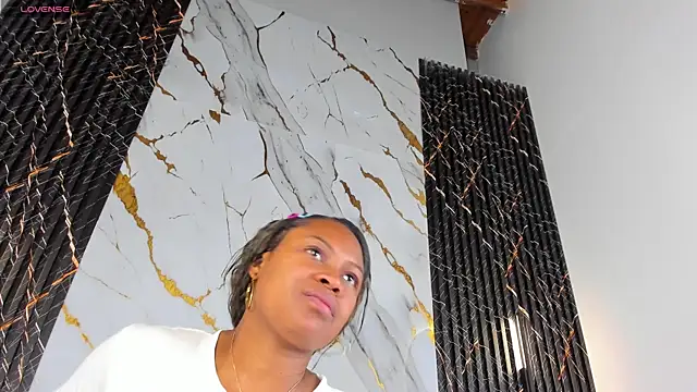 Snapshot of ebony_hot1 chatting on September 22, 2:08 pm ebony hot1 online show from September 22, 2:08 pm
