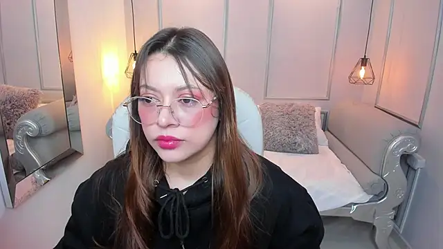 Lanna18 online show from October 14, 11:44 am