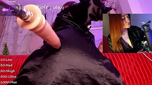 Snapshot of jolee__ chatting on December 21, 7:13 am jolee   online show from December 21, 7:13 am