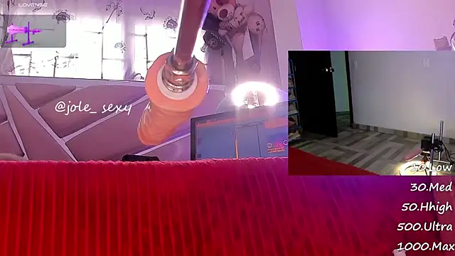 Snapshot of jolee__ chatting on January 5, 12:42 pm jolee   online show from January 5, 12:42 pm