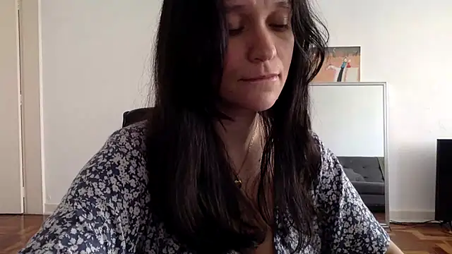Snapshot of beatrizspbr chatting on March 17, 1:58 pm beatrizspbr online show from March 17, 1:58 pm