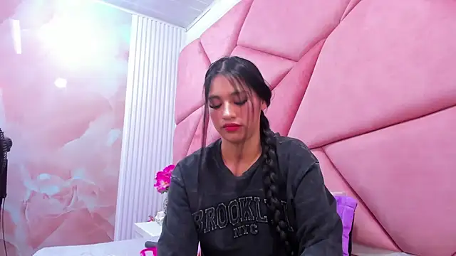 Mariana Prin online show from May 8, 3:01 am