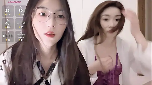 Snapshot of Sweet-Angel999 chatting on February 2, 1:08 pm Sweet-Angel999 online show from February 2, 1:08 pm