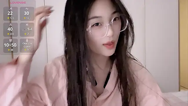 Snapshot of Sweet-Angel999 chatting on March 5, 6:12 pm Sweet-Angel999 online show from March 5, 6:12 pm