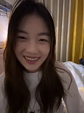 Snapshot of Sweet-Angel999 chatting on February 1, 5:00 pm Sweet-Angel999 online show from February 1, 5:00 pm