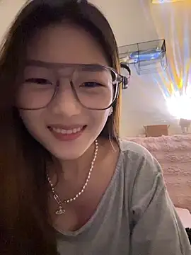 Snapshot of Sweet-Angel999 chatting on February 5, 3:05 pm Sweet-Angel999 online show from February 5, 3:05 pm