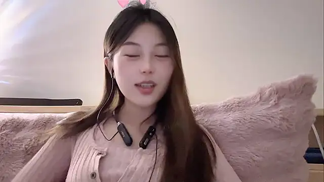 Snapshot of Sweet-Angel999 chatting on February 10, 9:30 pm Sweet-Angel999 online show from February 10, 9:30 pm