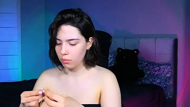 Stacy Gonzales  online show from April 11, 8:07 am