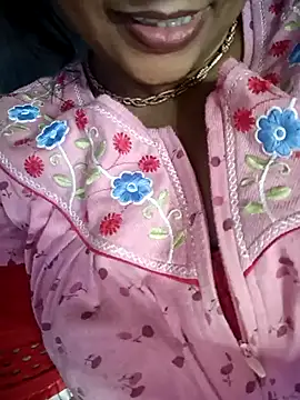 Snapshot of Wifesuman40 chatting on December 17, 8:12 am Wifesuman40 online show from December 17, 8:12 am