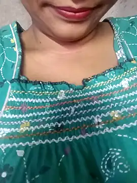 Snapshot of Wifesuman40 chatting on December 25, 7:03 am Wifesuman40 online show from December 25, 7:03 am