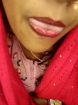 Snapshot of Wifesuman40 chatting on December 27, 2:14 am Wifesuman40 online show from December 27, 2:14 am