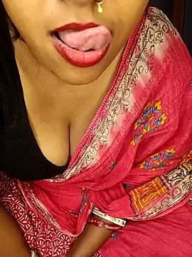 Snapshot of Wifesuman40 chatting on December 31, 6:46 pm Wifesuman40 online show from December 31, 6:46 pm