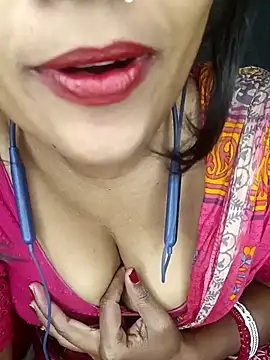 Snapshot of Wifesuman40 chatting on January 4, 6:19 am Wifesuman40 online show from January 4, 6:19 am