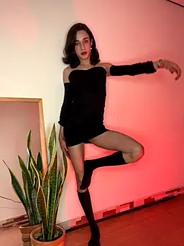 Goddivaa online show from December 7, 5:15 am