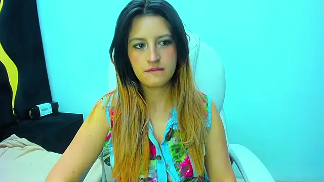 GiaRoussel online show from March 14, 1:46 pm