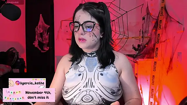 Snapshot of Lin-cute chatting on October 25, 5:37 am Lin-cute online show from October 25, 5:37 am