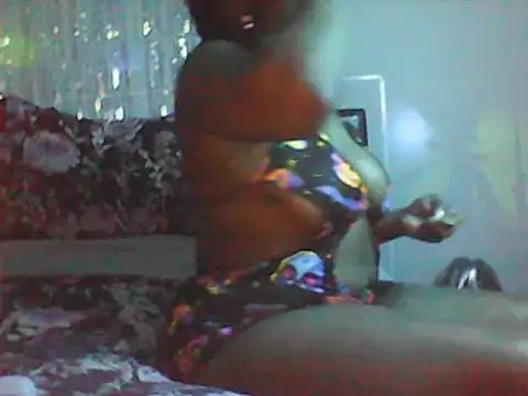 Snapshot of YourFaceMyThrone27 chatting on January 1, 11:40 pm YourFaceMyThrone27 online show from January 1, 11:40 pm