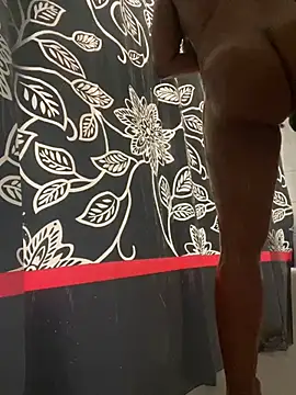 Snapshot of YourFaceMyThrone27 chatting on January 15, 2:13 pm YourFaceMyThrone27 online show from January 15, 2:13 pm