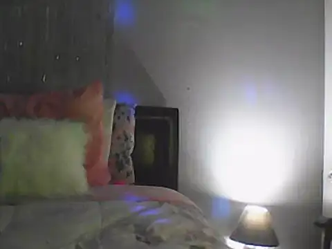 Snapshot of YourFaceMyThrone27 chatting on February 19, 1:18 am YourFaceMyThrone27 online show from February 19, 1:18 am