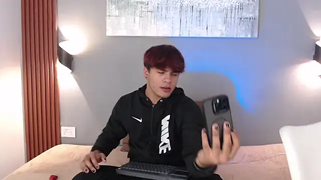 LuciferM Star online show from April 6, 5:08 am