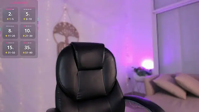 Snapshot of aisha_sakina chatting on September 28, 9:42 pm aisha sakina online show from September 28, 9:42 pm