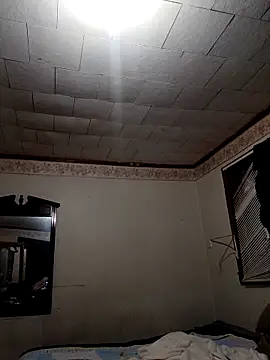 Snapshot of spook90 chatting on October 25, 10:37 pm spook90 online show from October 25, 10:37 pm