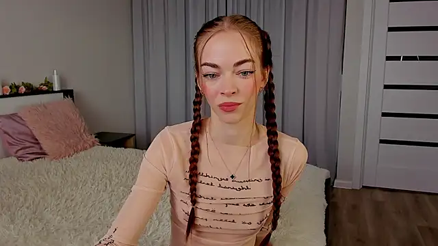 Undertheskin online show from April 9, 9:47 am