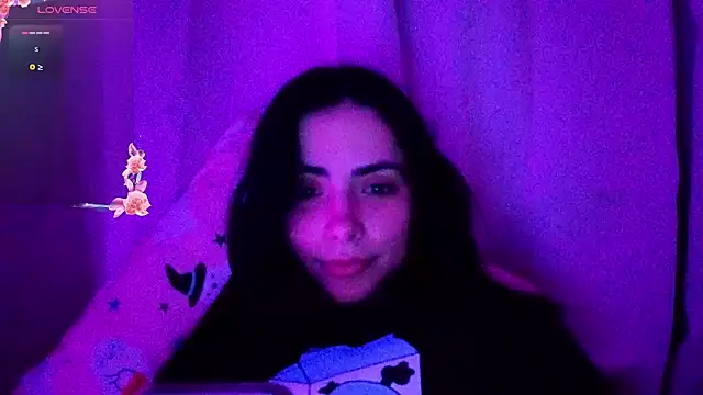 Snapshot of SexyDelaJ chatting on December 18, 6:19 am SexyDelaJ online show from December 18, 6:19 am