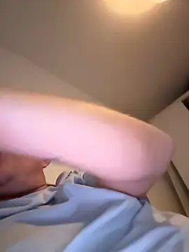 Snapshot of mrwright878787 chatting on January 17, 10:12 pm mrwright878787 online show from January 17, 10:12 pm