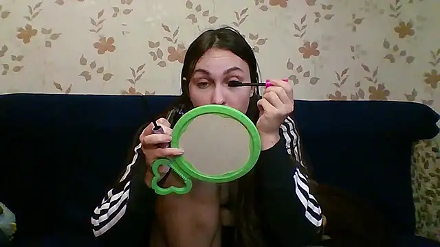 Snapshot of catt_kat chatting on October 8, 9:51 am catt kat online show from October 8, 9:51 am