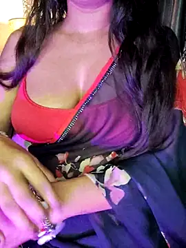 Snapshot of SexyAndHottie chatting on October 12, 1:37 am SexyAndHottie online show from October 12, 1:37 am