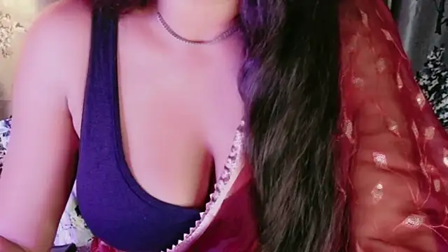 Snapshot of SexyAndHottie chatting on October 16, 2:40 pm SexyAndHottie online show from October 16, 2:40 pm