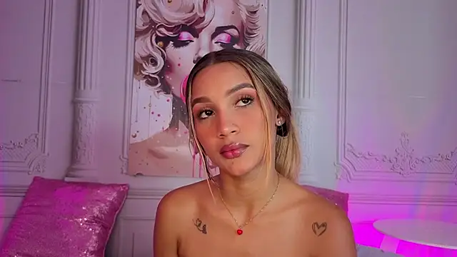 Carohorny4u online show from June 28, 9:32 pm