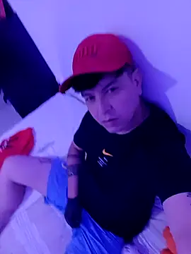 braydam davon11 online show from April 5, 11:24 pm