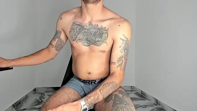 Snapshot of mikee_scooth chatting on January 18, 11:30 pm mikee scooth online show from January 18, 11:30 pm