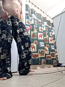 PNTlooker256 online show from February 9, 12:03 am