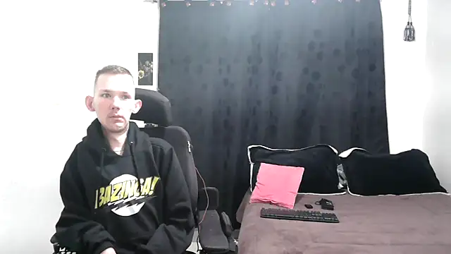 Sophia and Thomas online show from December 31, 12:15 pm