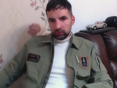 Leo 1617 online show from March 25, 6:25 pm