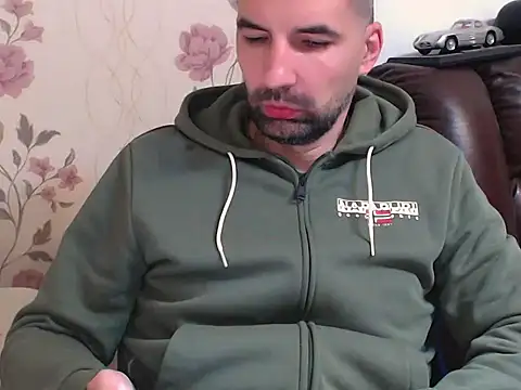 Leo 1617 online show from April 7, 7:14 pm