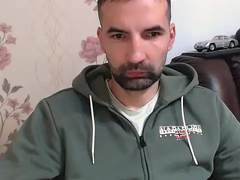 Leo 1617 online show from April 9, 11:59 am