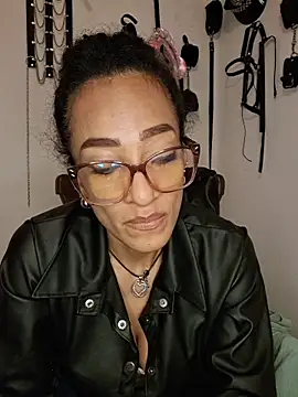 Snapshot of SamaraMartinez chatting on April 29, 6:25 pm SamaraMartinez online show from April 29, 6:25 pm