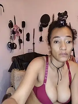 Snapshot of SamaraMartinez chatting on May 16, 10:12 am SamaraMartinez online show from May 16, 10:12 am