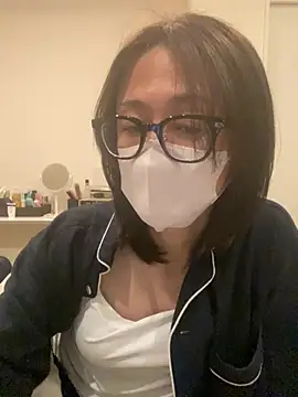 mel  mel online show from March 28, 2:16 pm