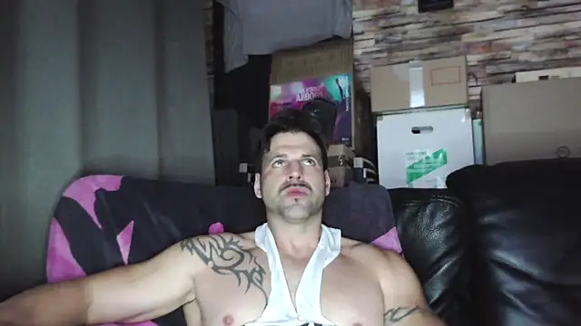 XxBigboybandxX online show from March 4, 6:03 pm