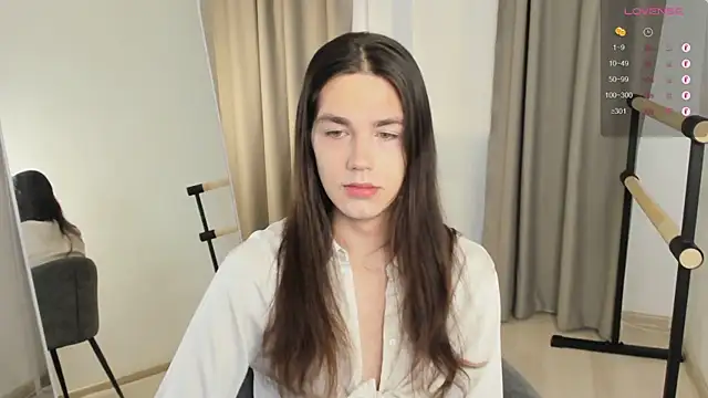 Alfreda Mills online show from November 6, 10:38 am