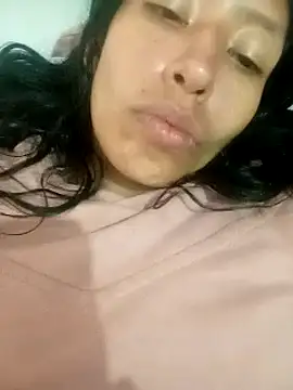 Snapshot of karolinee_66_ chatting on December 12, 2:48 am karolinee 66 online show from December 12, 2:48 am