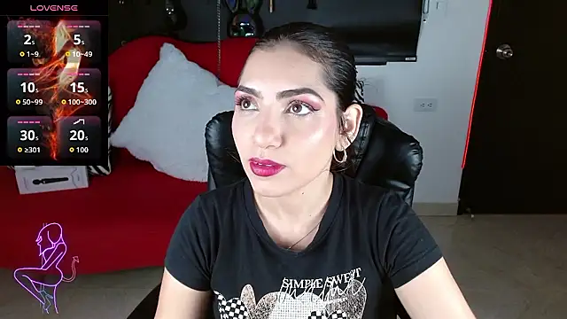 Carolaine69  online show from January 8, 1:35 pm