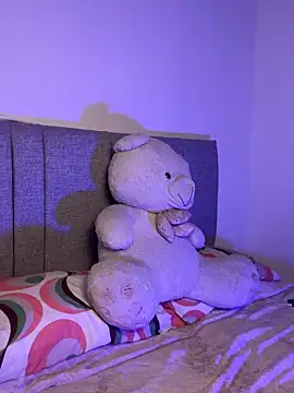 Isa smeraldy online show from March 12, 4:13 pm