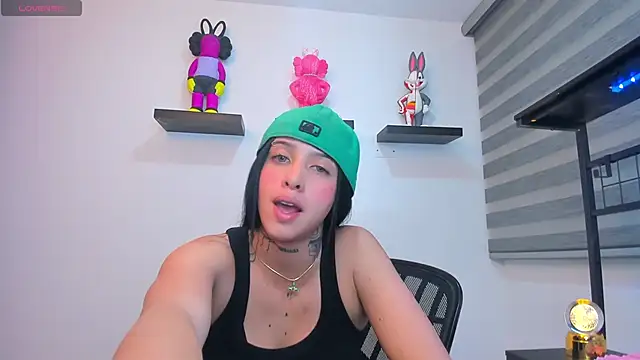 Gangster Girl online show from February 6, 2:27 am